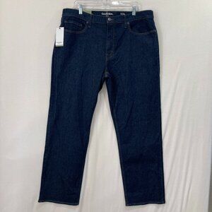 New Goodfellow & Co Mens Jeans size 38Wx32L Relaxed Fit Straight Leg
